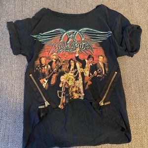 Aerosmith graphic tee shirt